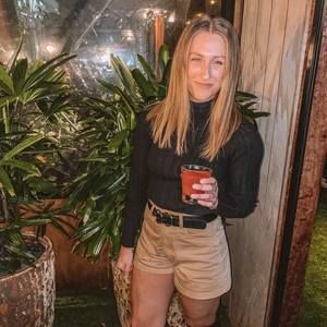 Meet your Posher, Samantha